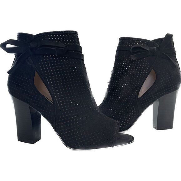 Kaari Blue Tracy Booties Boots Womens Size 7 Black Die Cut Out Faux Leather - Picture 1 of 9